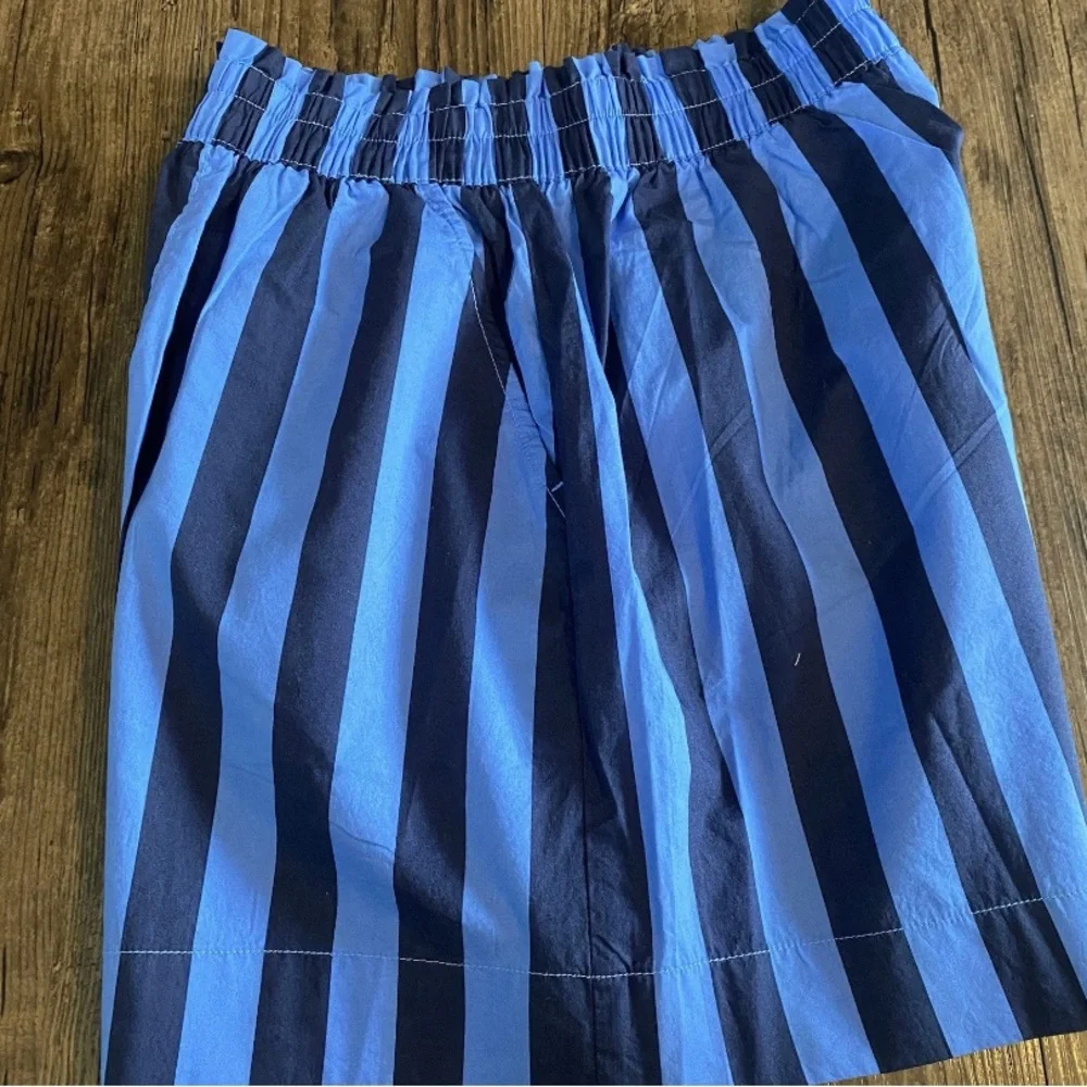 aerie Navy and Sky Blue Striped Elastic-Waist Women's Shorts - Picture 7 of 8